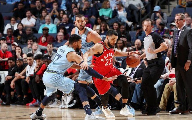 在现代篮球 在现代篮球