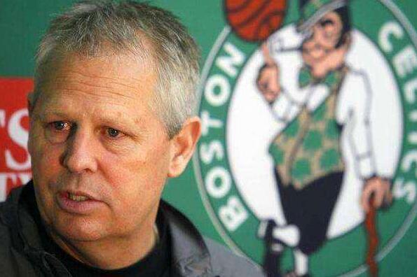 多数球员拥 多数球员拥